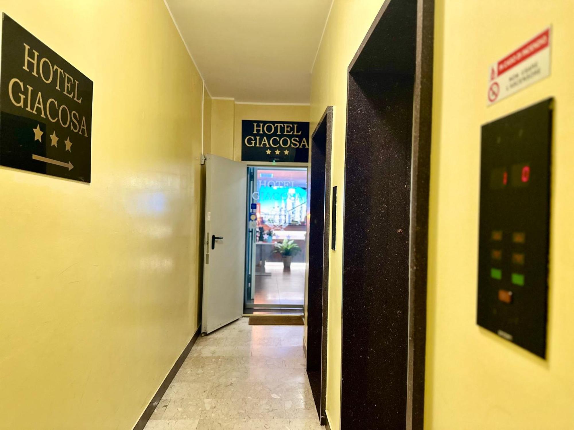 Hotel Giacosa Милан Экстерьер фото