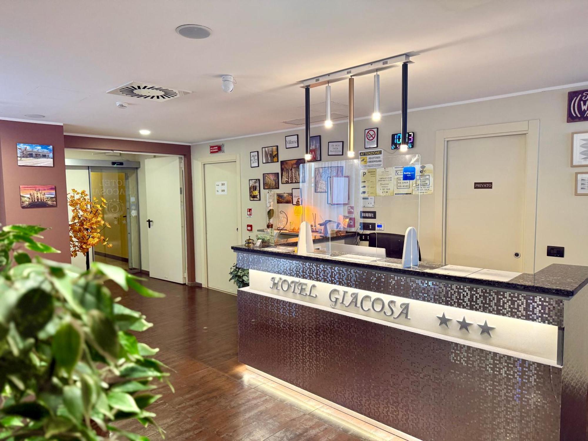 Hotel Giacosa Милан Экстерьер фото