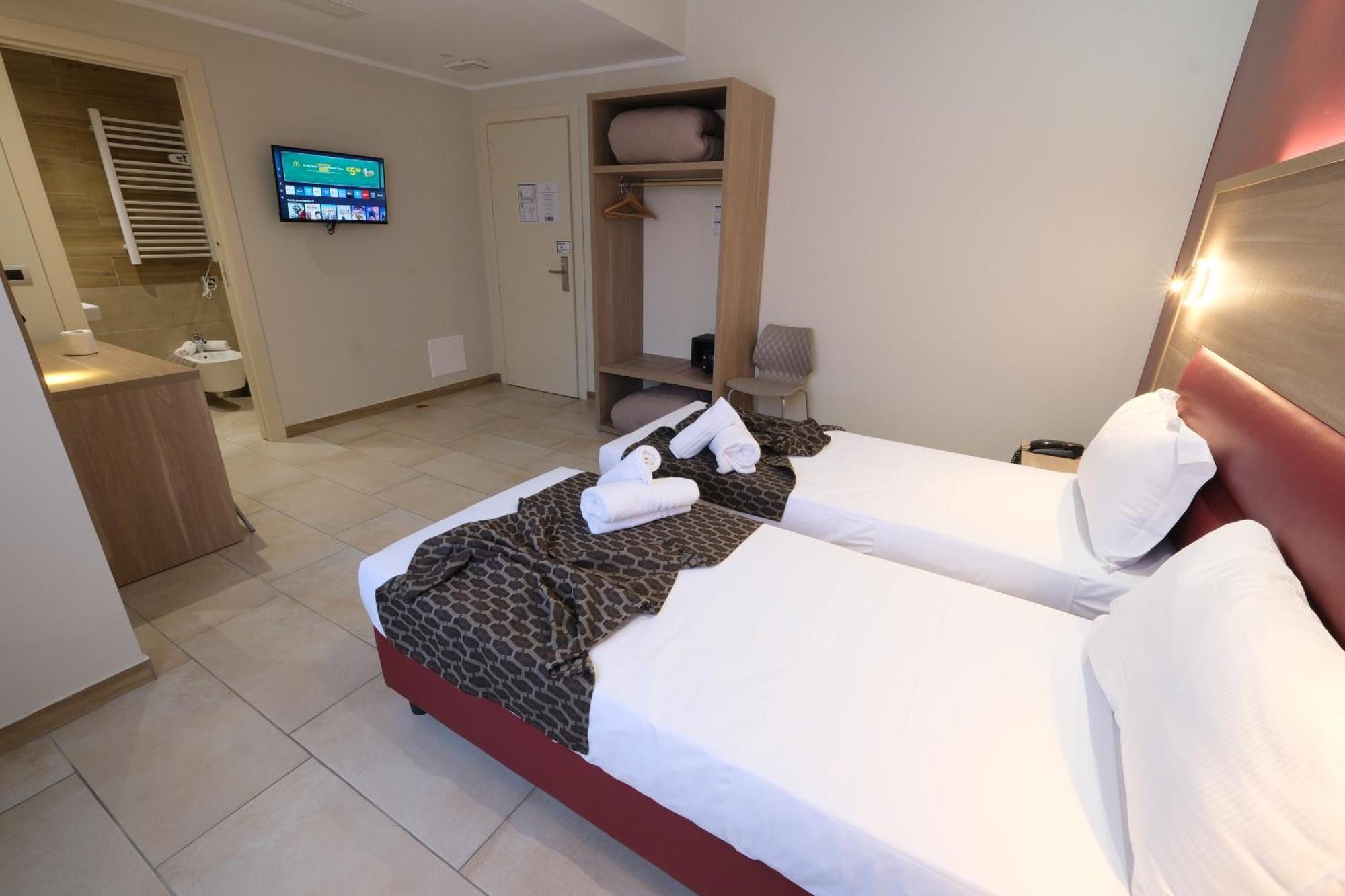 Hotel Giacosa Милан Экстерьер фото